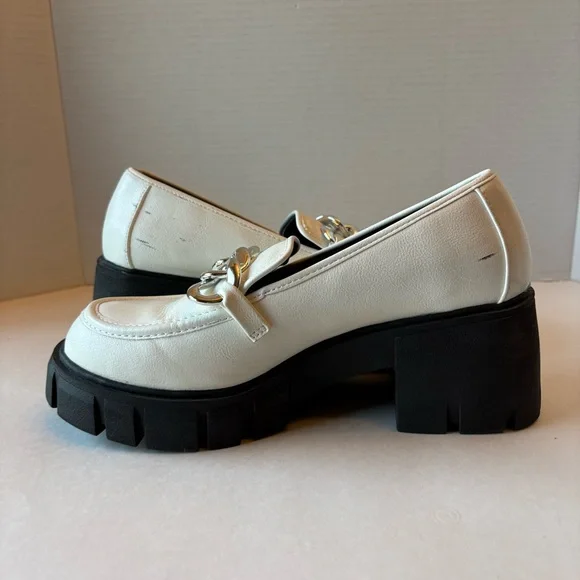 Torrid Chunky White Loafers with Chain size 7.5 WW - Picture 9 of 14